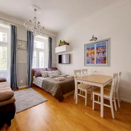 Centrum Bohemia Lux Апартаменты